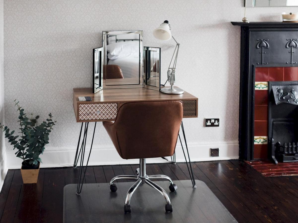 Pass The Keys Beautiful, Traditional 2 Bed Flat W Free Parking グラスゴー エクステリア 写真