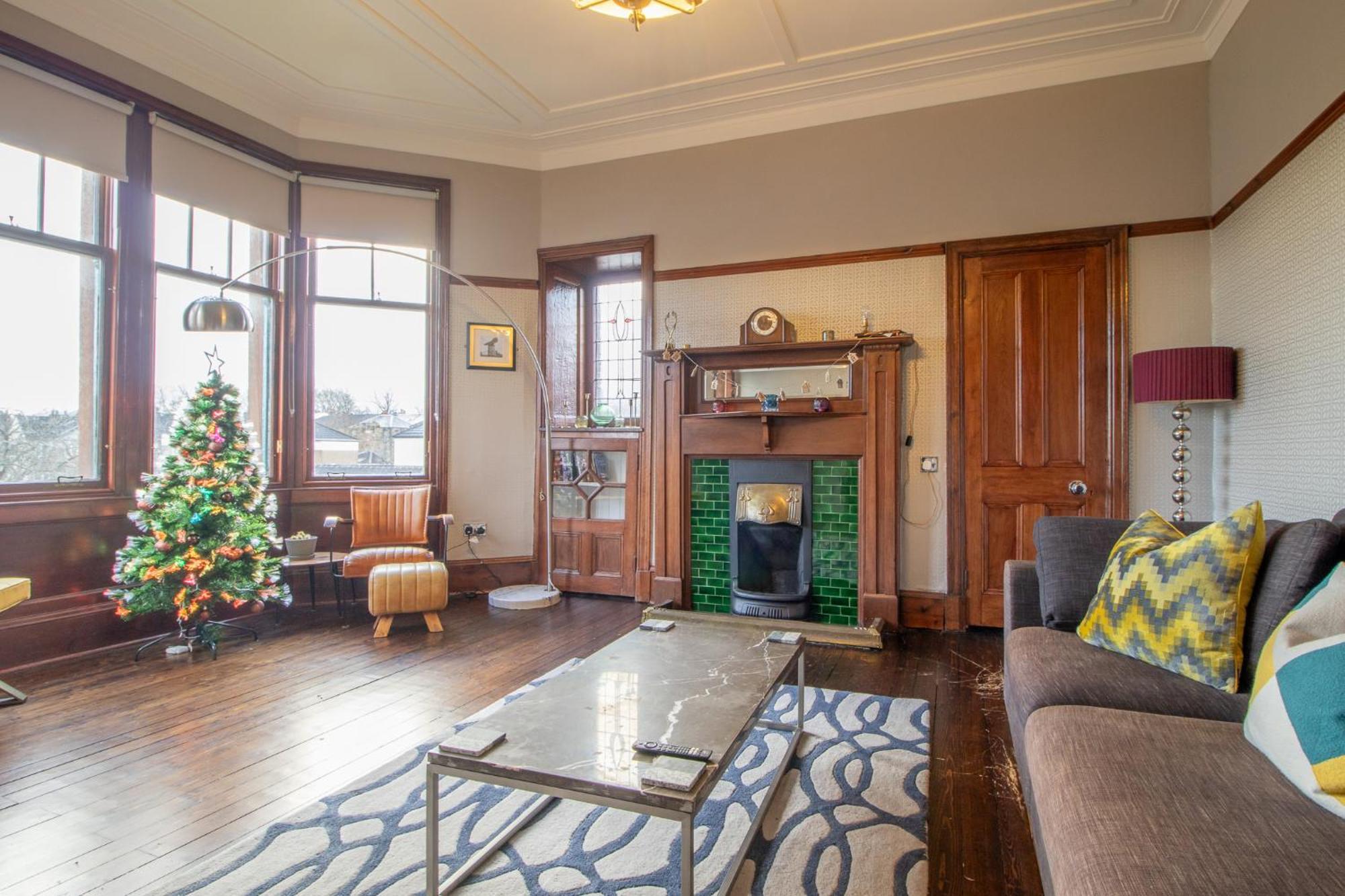 Pass The Keys Beautiful, Traditional 2 Bed Flat W Free Parking グラスゴー エクステリア 写真